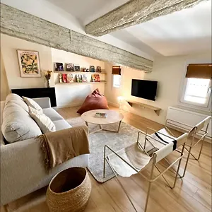 https://appartement-hyper-centre-aix.aixenprovencehotels.org