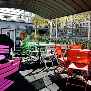 https://studios-peniche-lyon-centre-vieux-lyon-confluence.hotels-rhonealpes.com